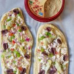 Naan Pizza with Hummus Vegetables