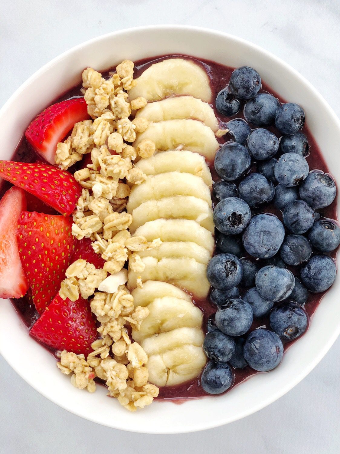 Quick, easy, plant-based, naturally sweetened, and wholesome. Here's everything you need to know about how to make an acai bowl at home!
