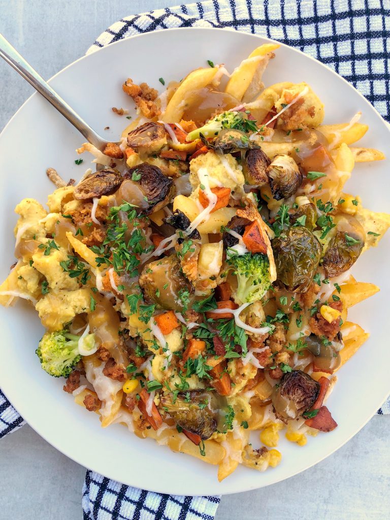 Thanksgiving Leftovers Poutine (Vegan, DairyFree, EggFree) The