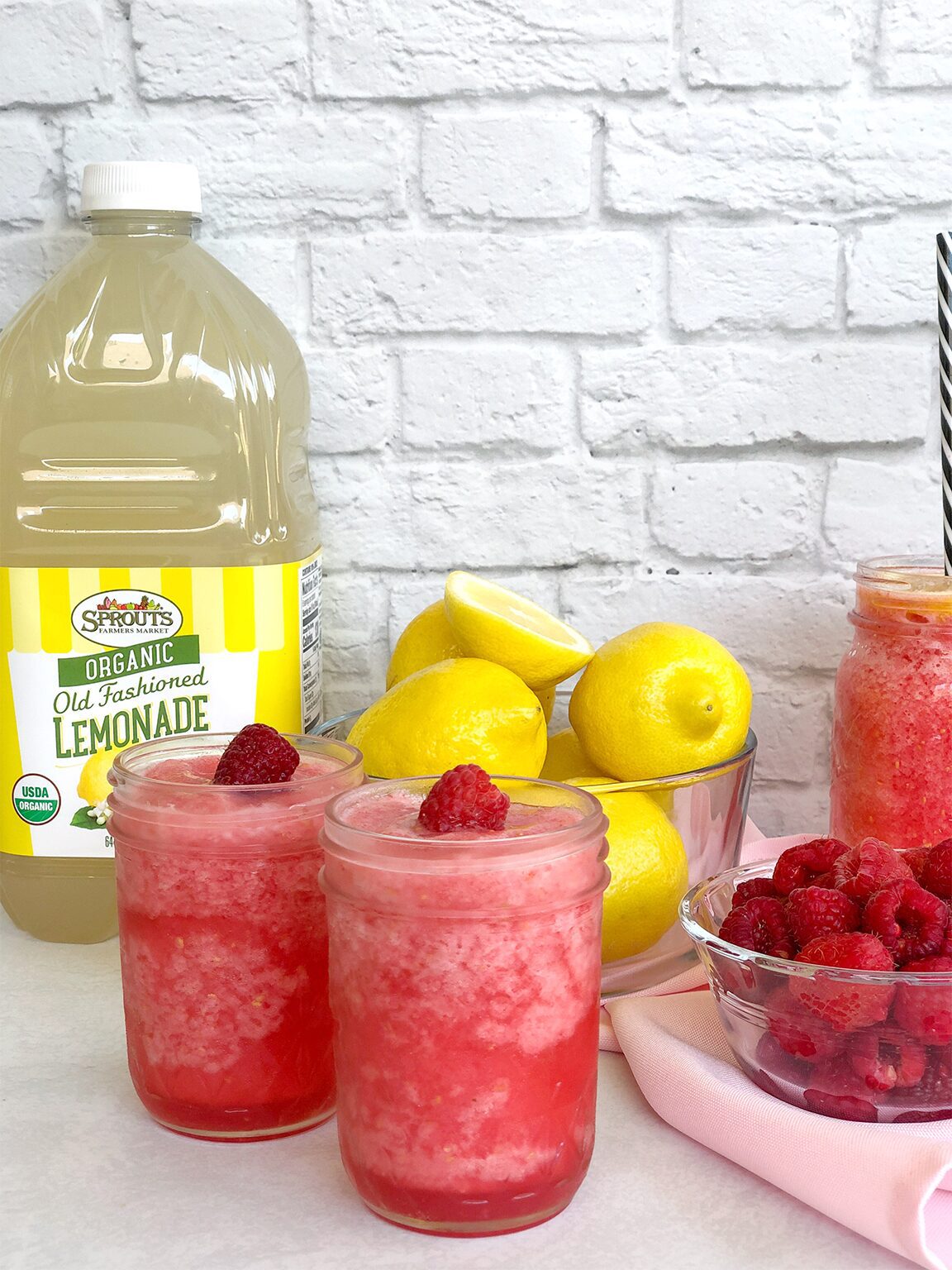 Homemade Fresh Fruit Raspberry Lemonade Slushie