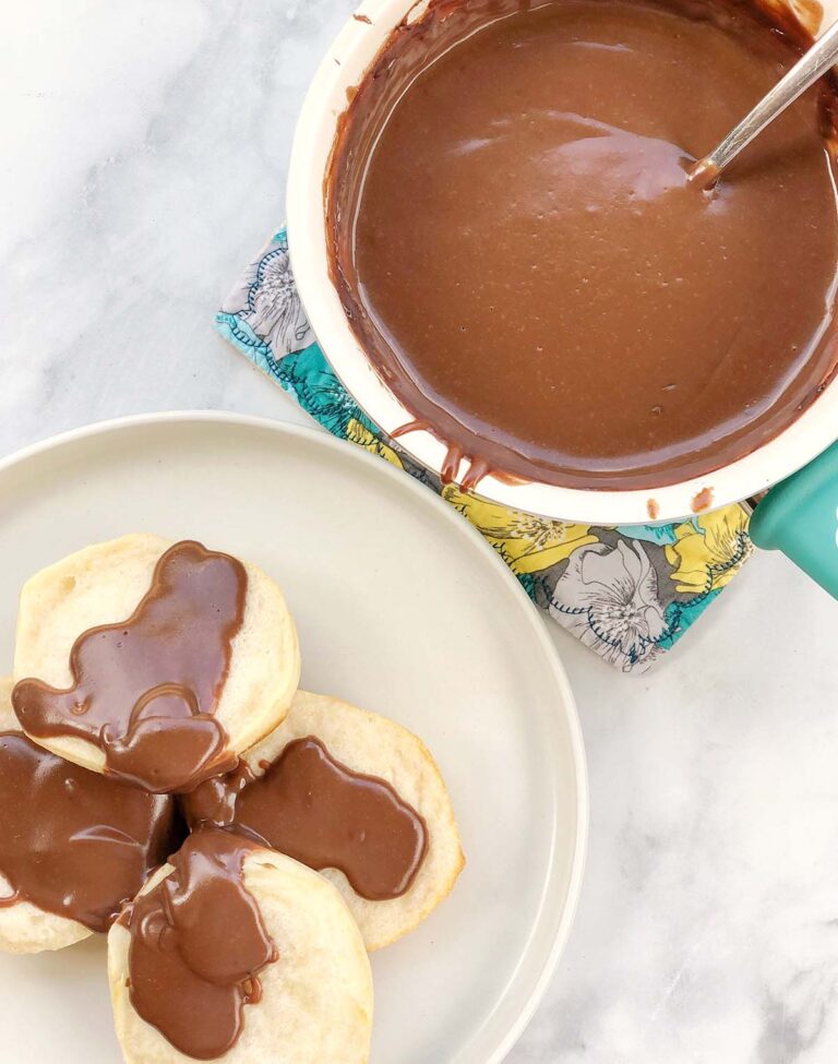 How to Make The Best Vegan Chocolate Gravy From Scratch
