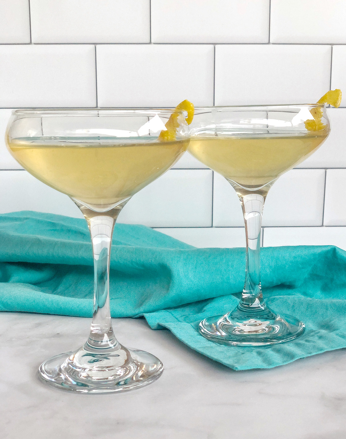 French 77 Cocktail - The Urben Life