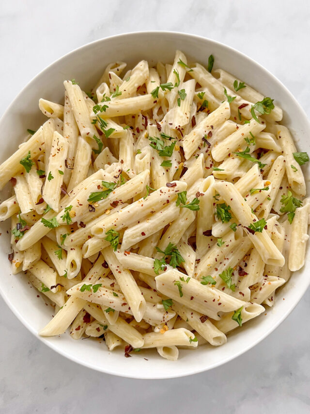 cropped-lemon-tahini-pasta-with-parsley-and-red-pepper-flakes.jpg