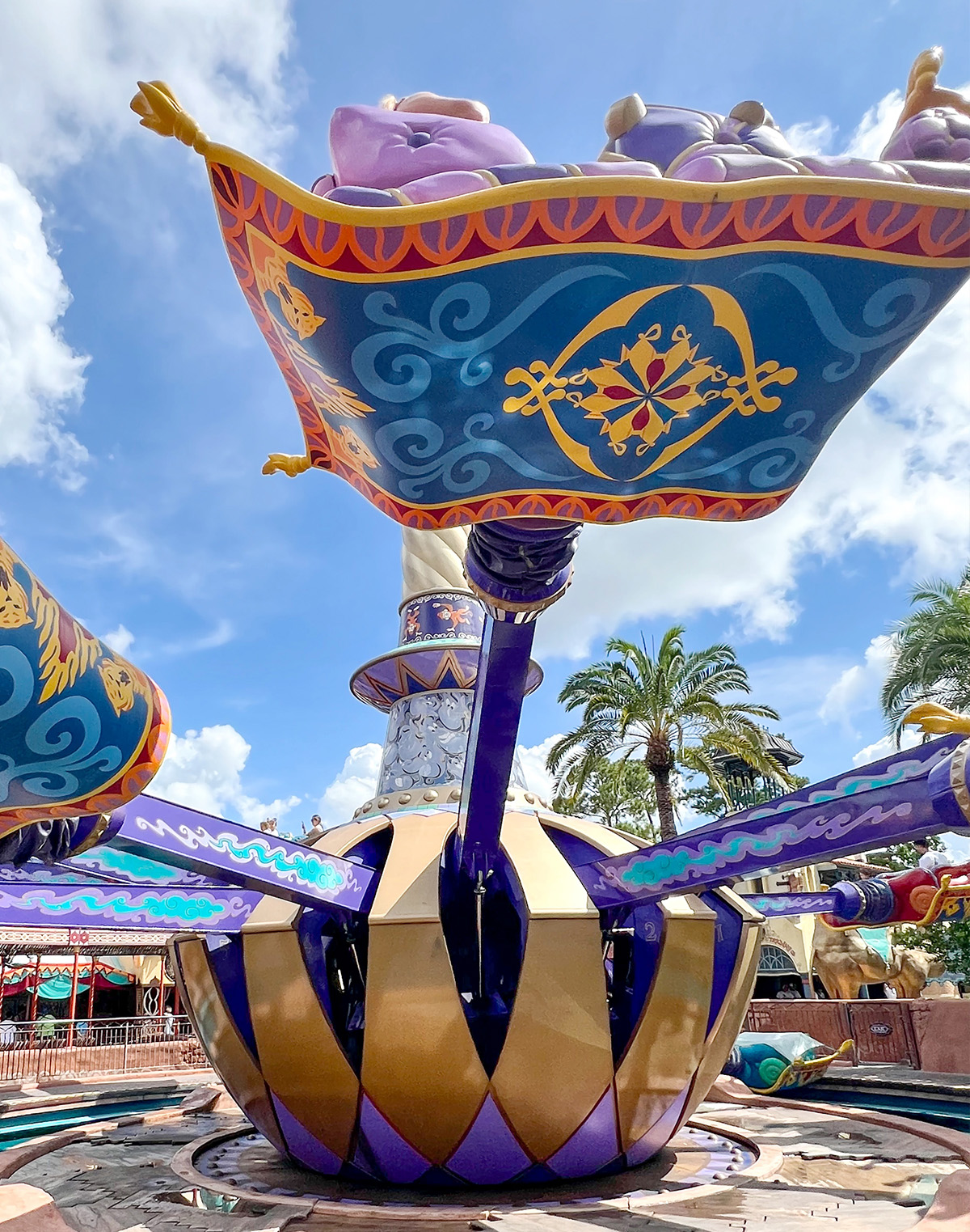 disney world The Magic Carpets of Aladdin ride for toddlers.