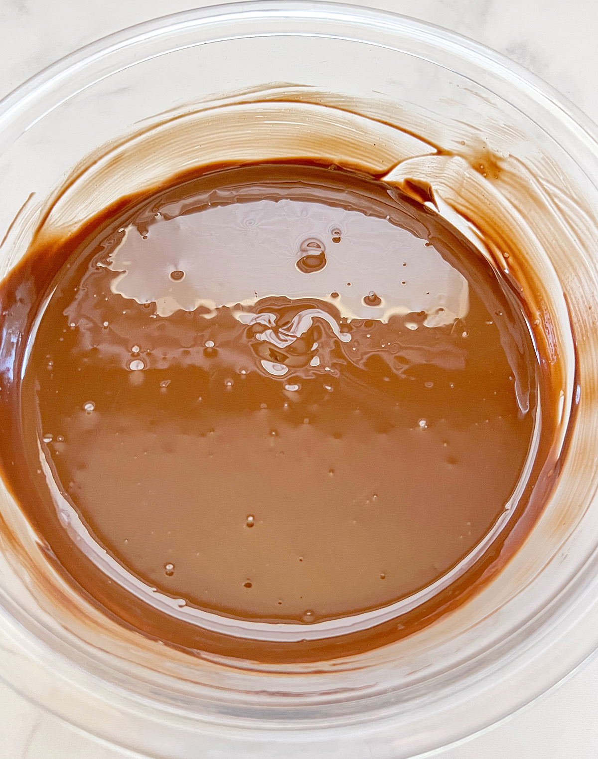 melted chocolate and peanut butter mixture in bowl.