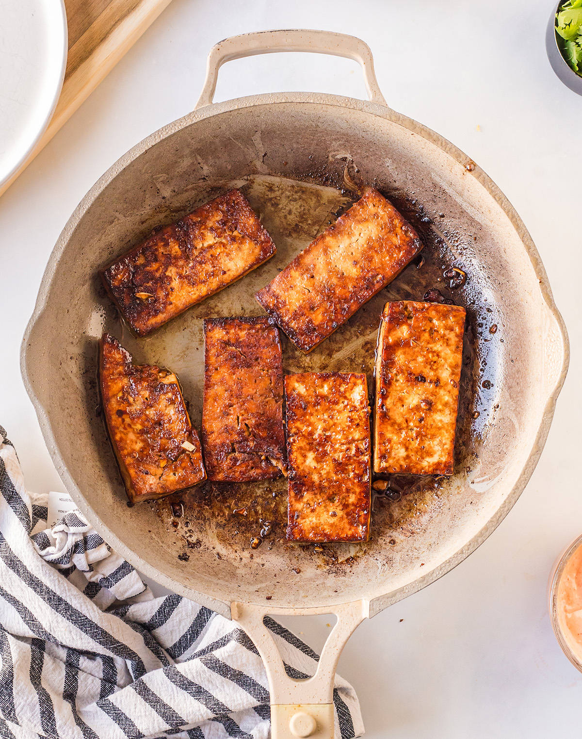 seared tofu slices for vegetarian banh mi