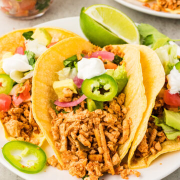 tofu tacos served with fresh toppings
