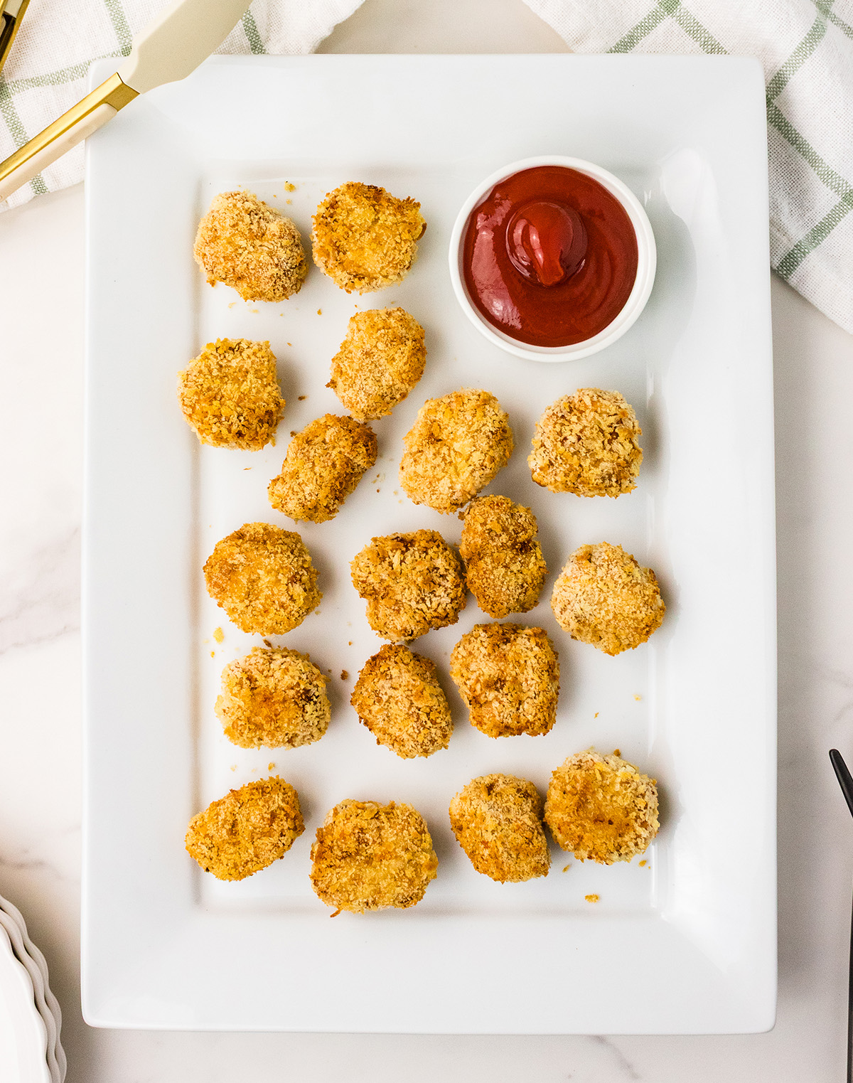homemade crispy chicken nuggets with ketchup