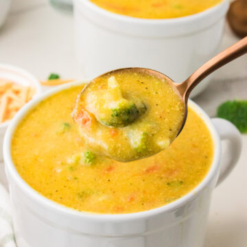 spoonful of broccoli cheesy soup